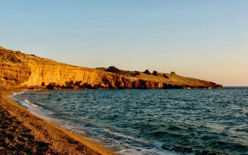비보호좌회전에서는 운전연수 적색이 아니라 녹색 신호에 약진해야 하고 2